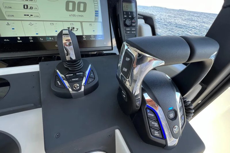 COMMANDE ÉLECTRIQUE & JOYSTICK HELM MASTER YAMAHA 