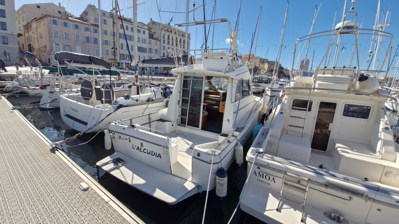 PLACE DE PORT 