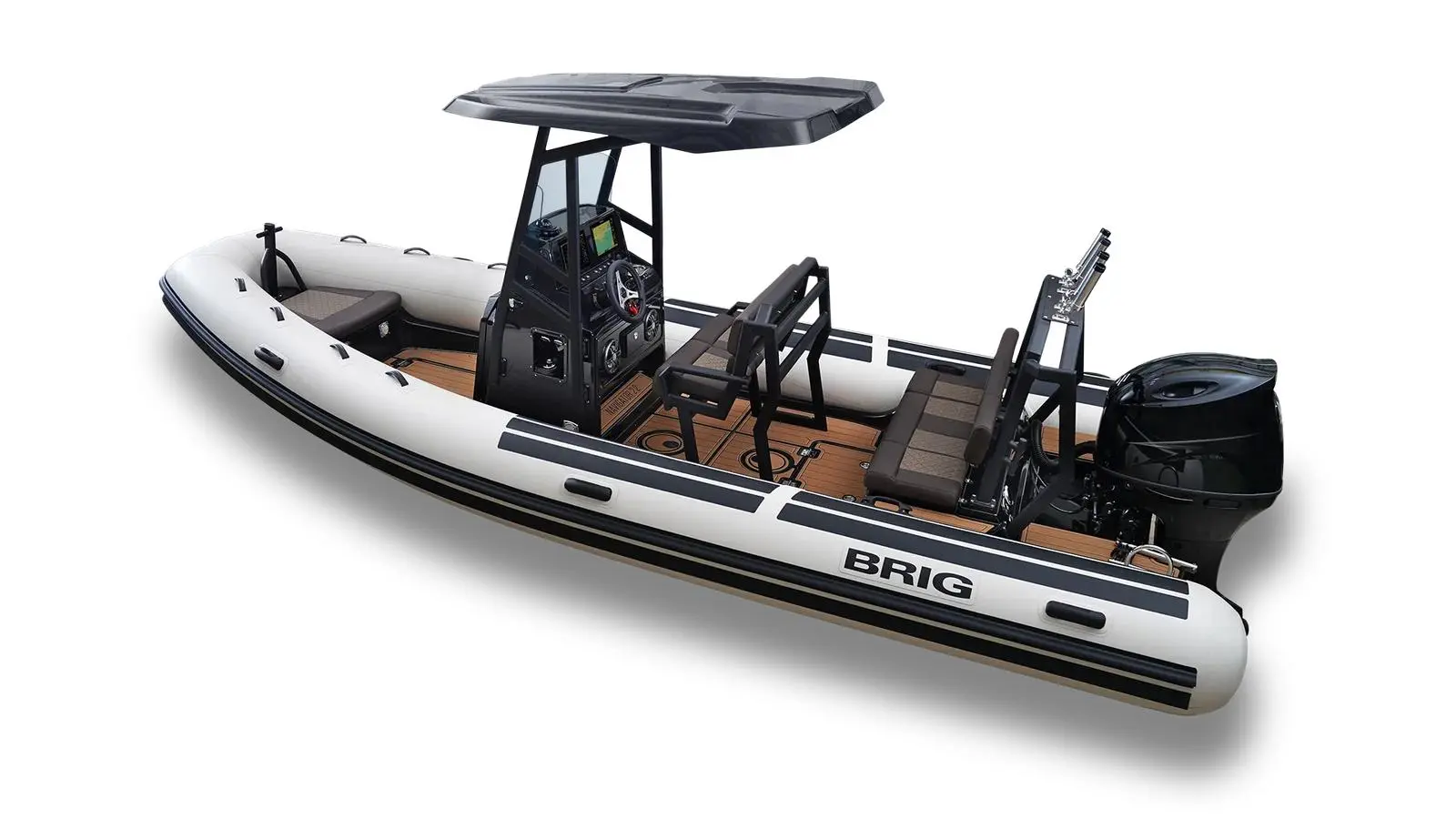 Brig Navigator 22 — Bateau semi-rigide blanc vu de trois-quarts, avec console centrale et moteur hors-bord.