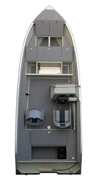 Marine CZ 500 Fish SC DLX — Vue aérienne d’un bateau gris équipé d’un poste de pilotage et de deux sièges.