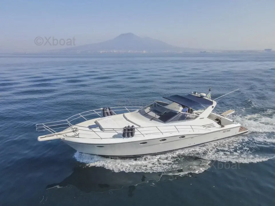 Uniesse 48