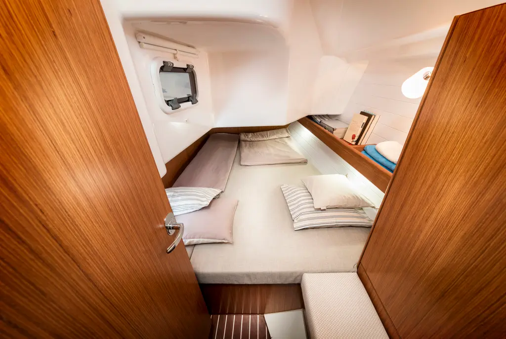 Bavaria 34 — photo 5