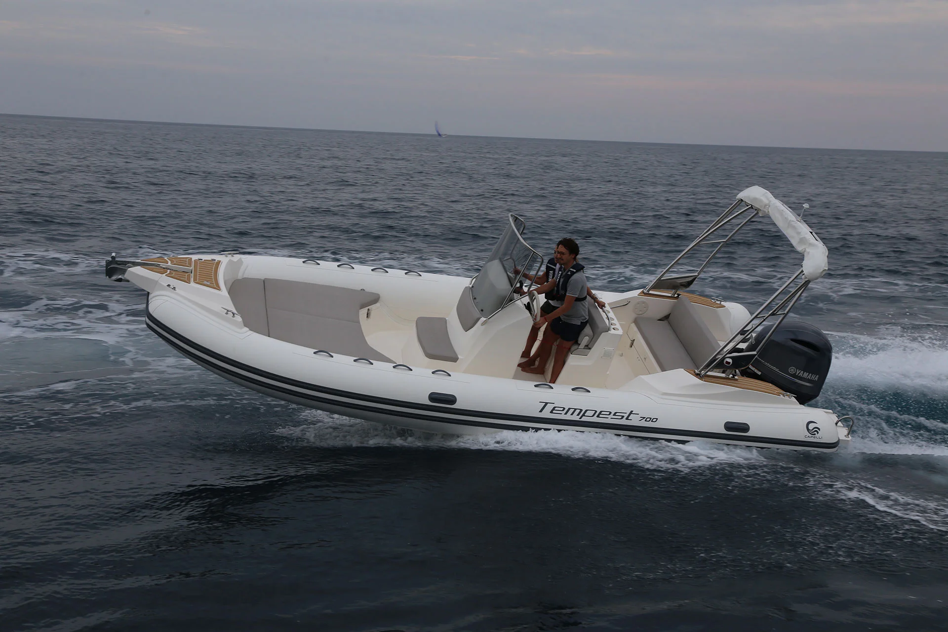 Capelli Tempest 700 — photo 10