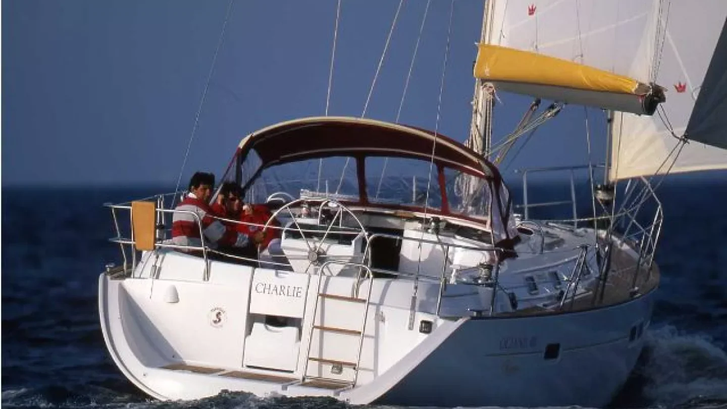 Beneteau Oceanis 411 - Photo 3