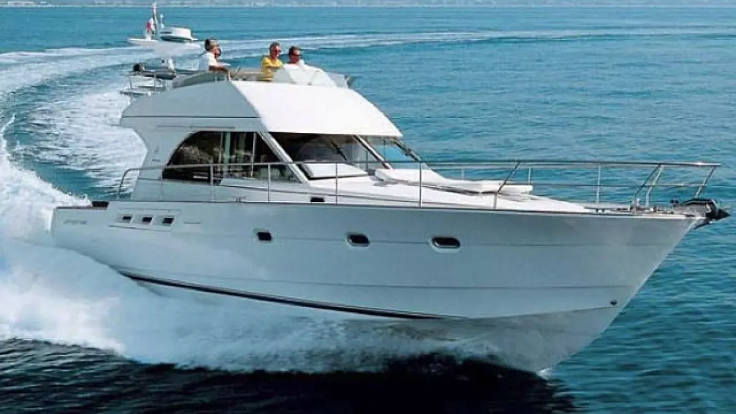 Beneteau Antares 13.80 - Photo 1