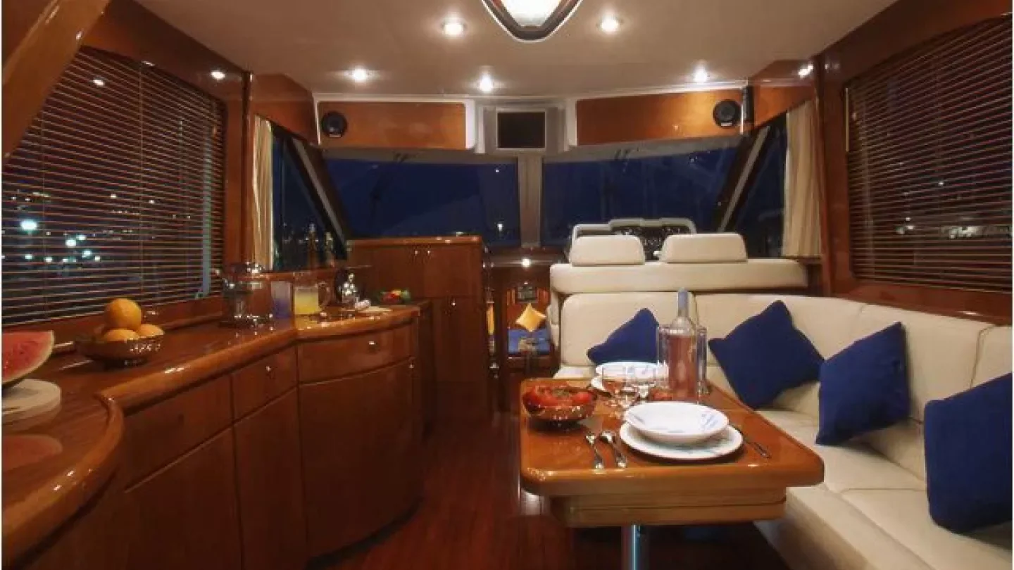 Beneteau Antares 13.80 - Photo 6