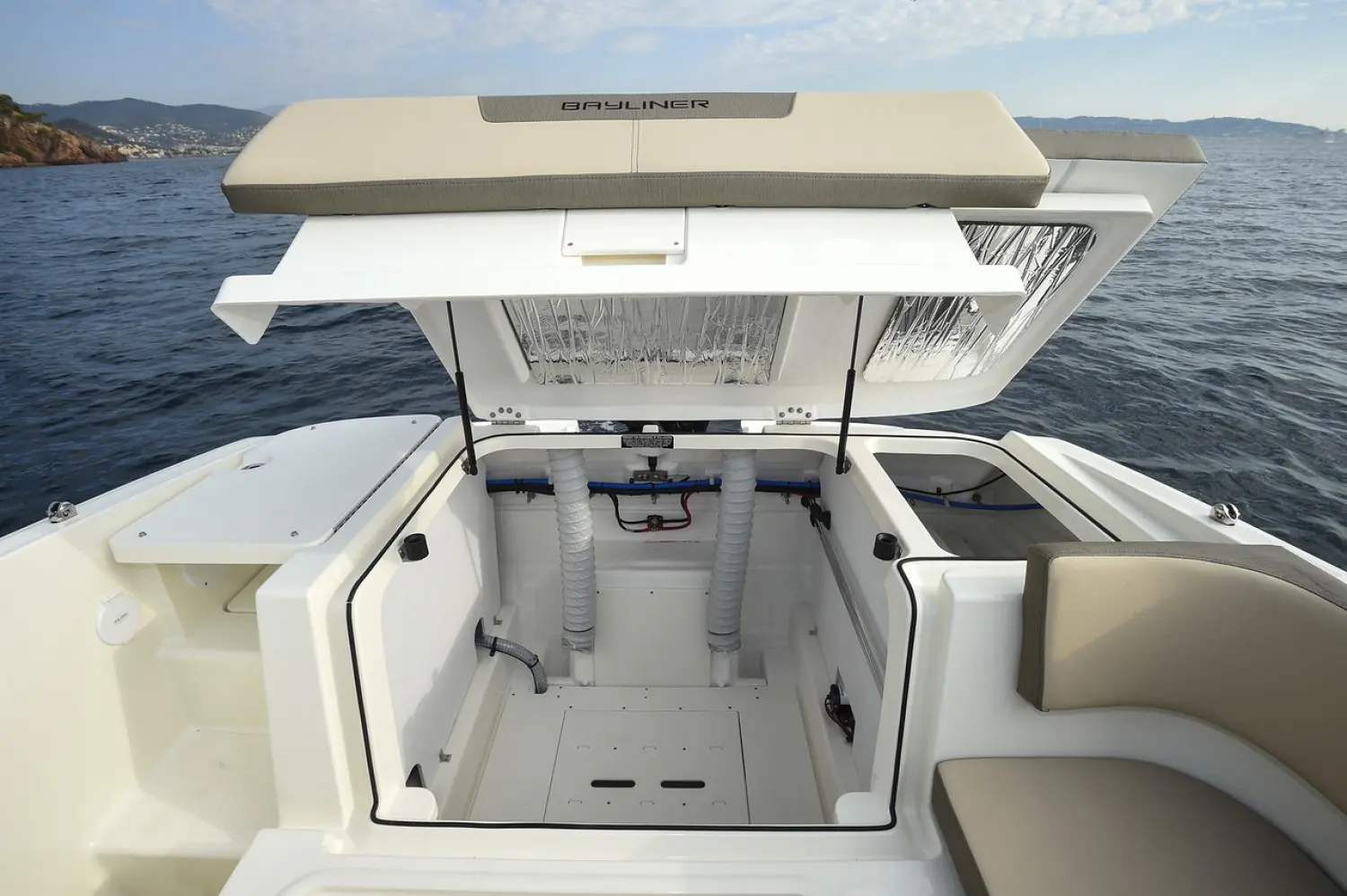 Bayliner VR5 - Photo 11