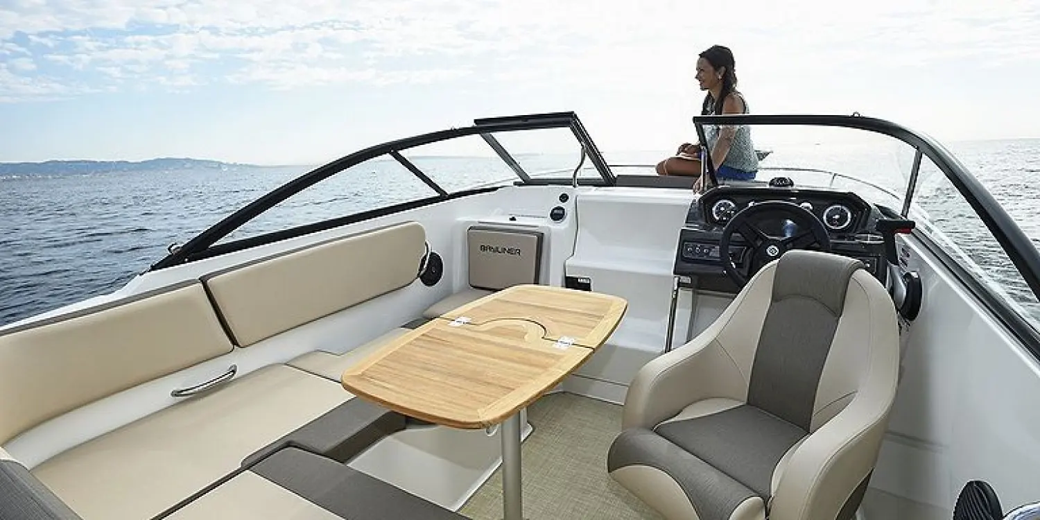 Bayliner VR5 - Photo 23