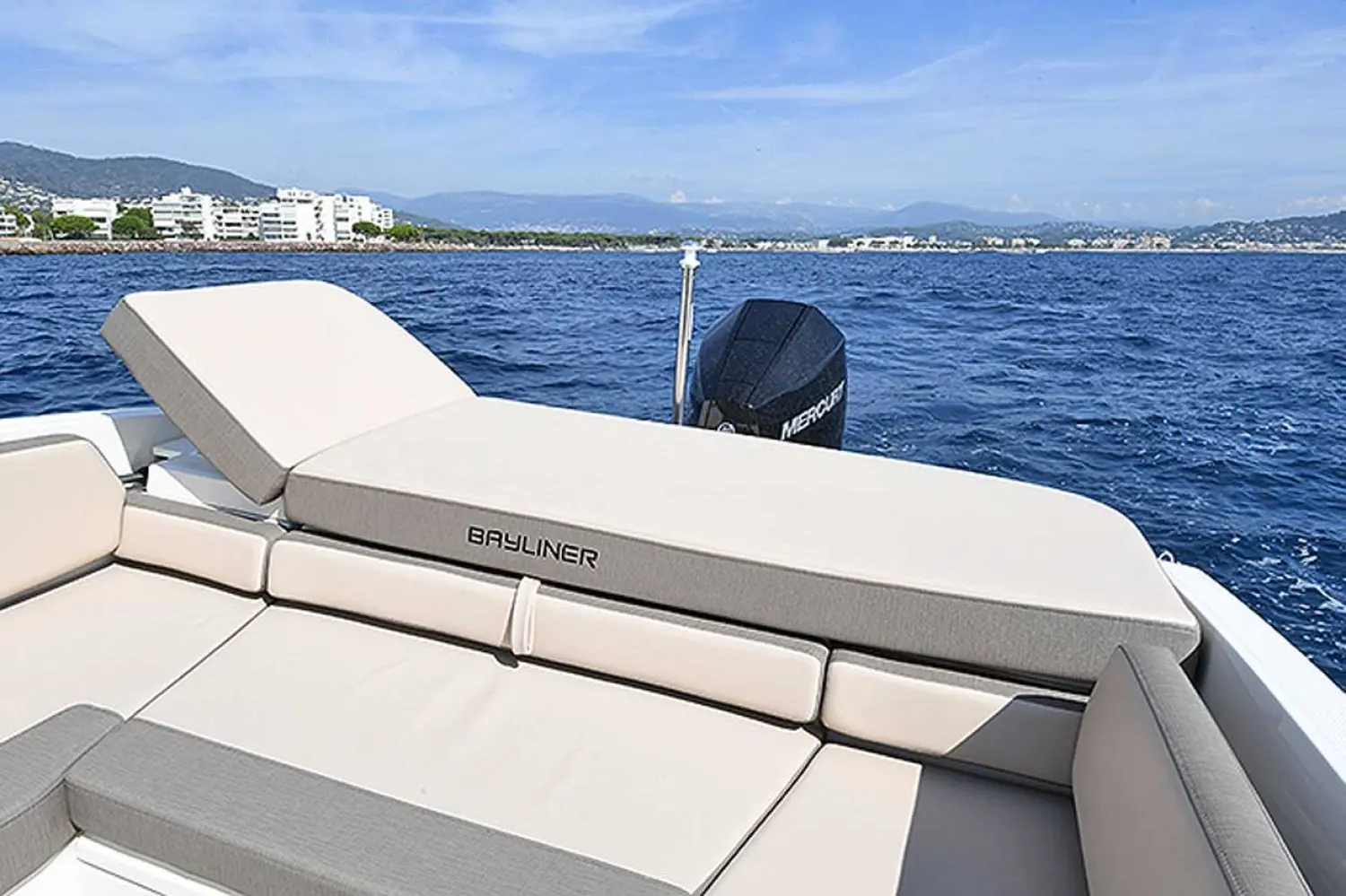 Bayliner VR6 — photo 7