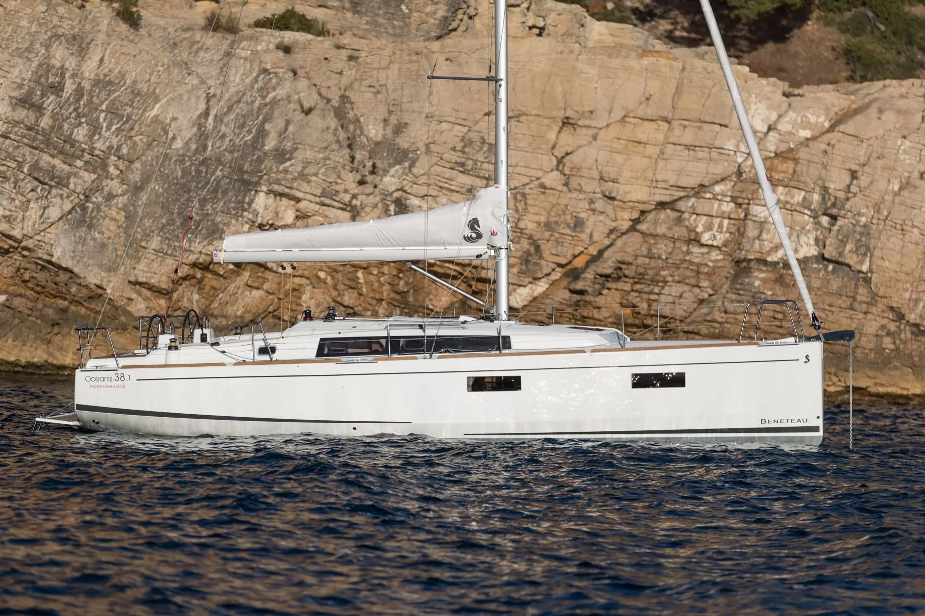 Beneteau Oceanis 38.1 - Photo 11
