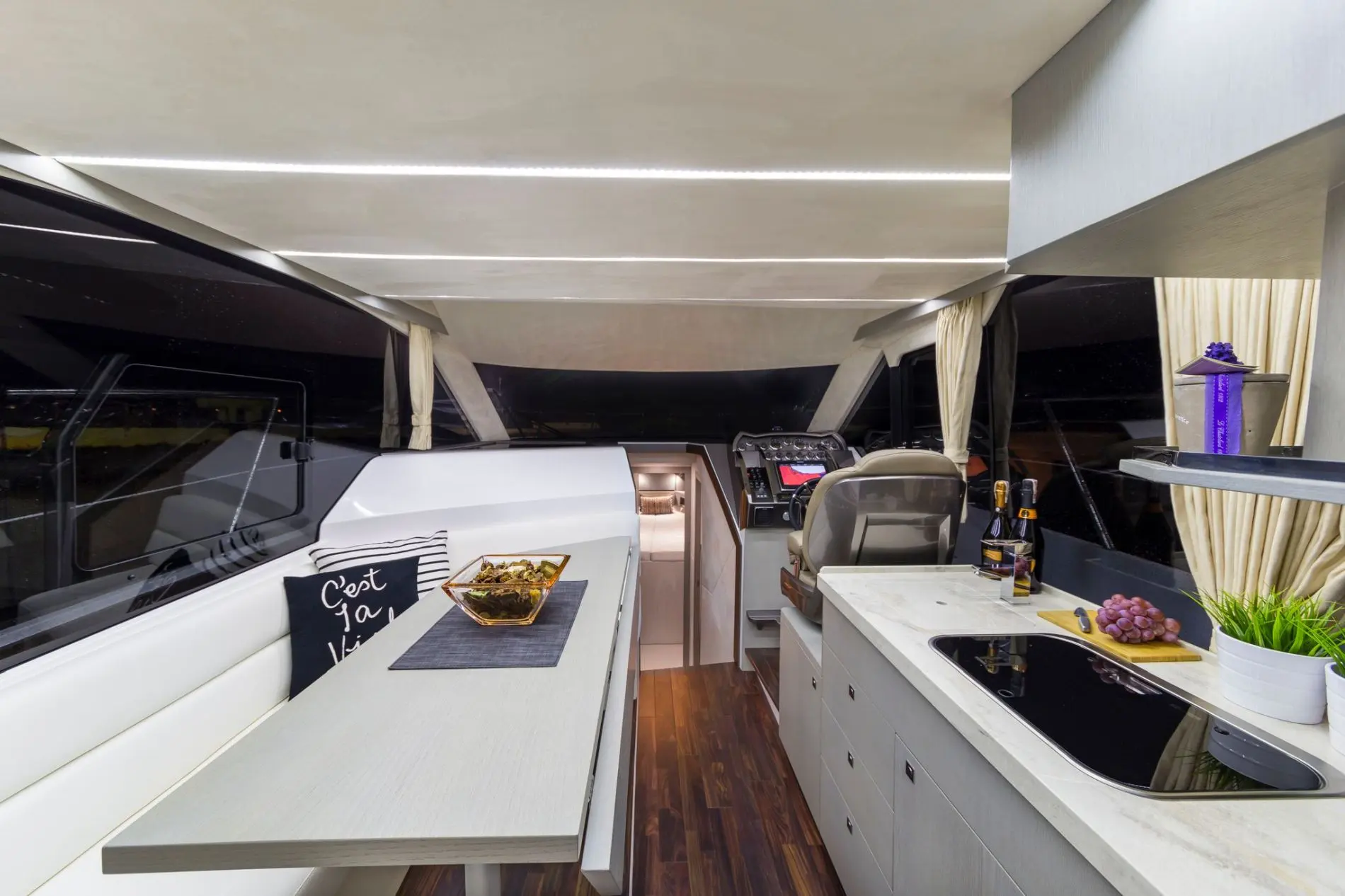 Galeon  360 Fly - Photo 9