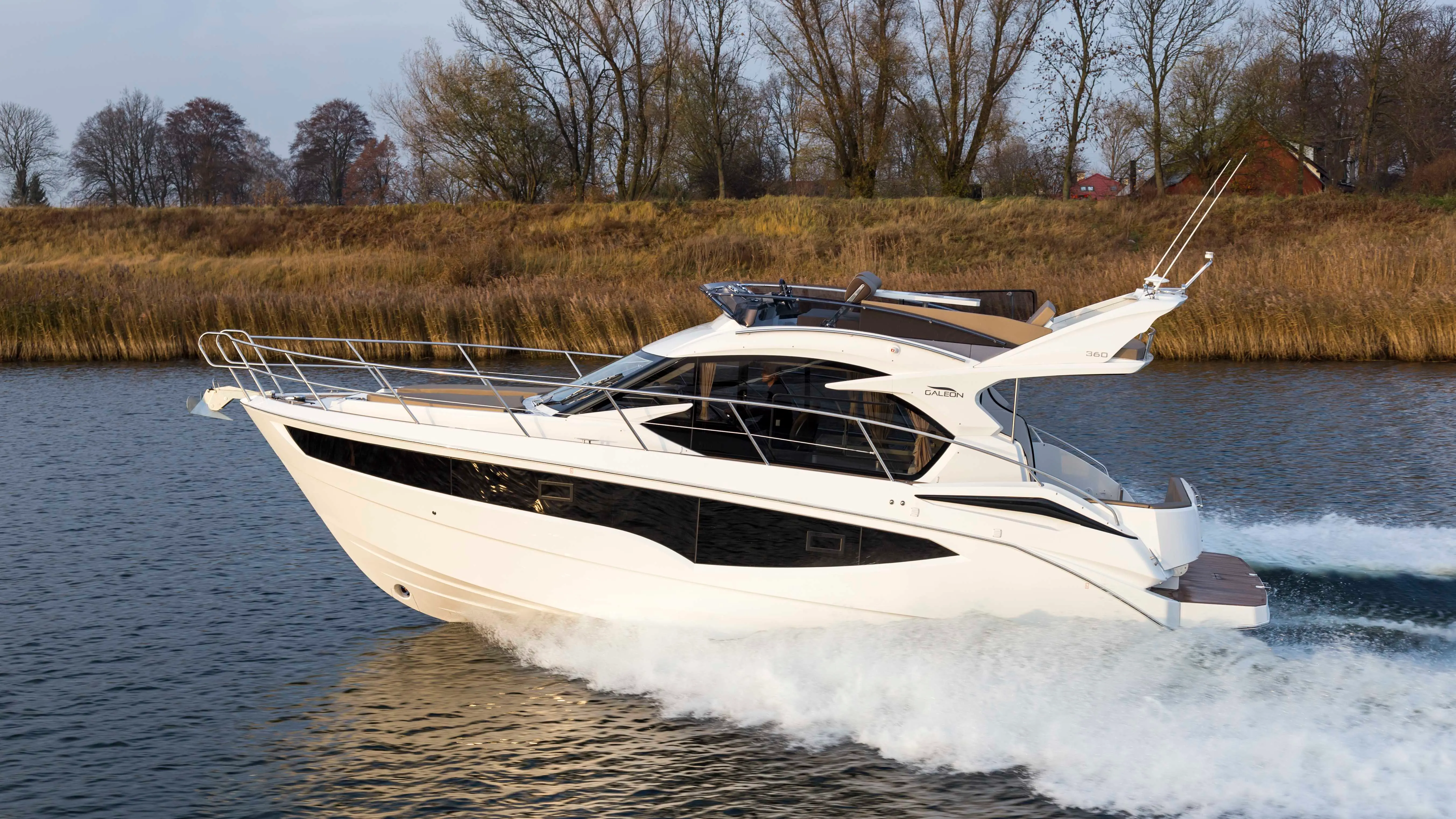Galeon  360 Fly - Photo 13