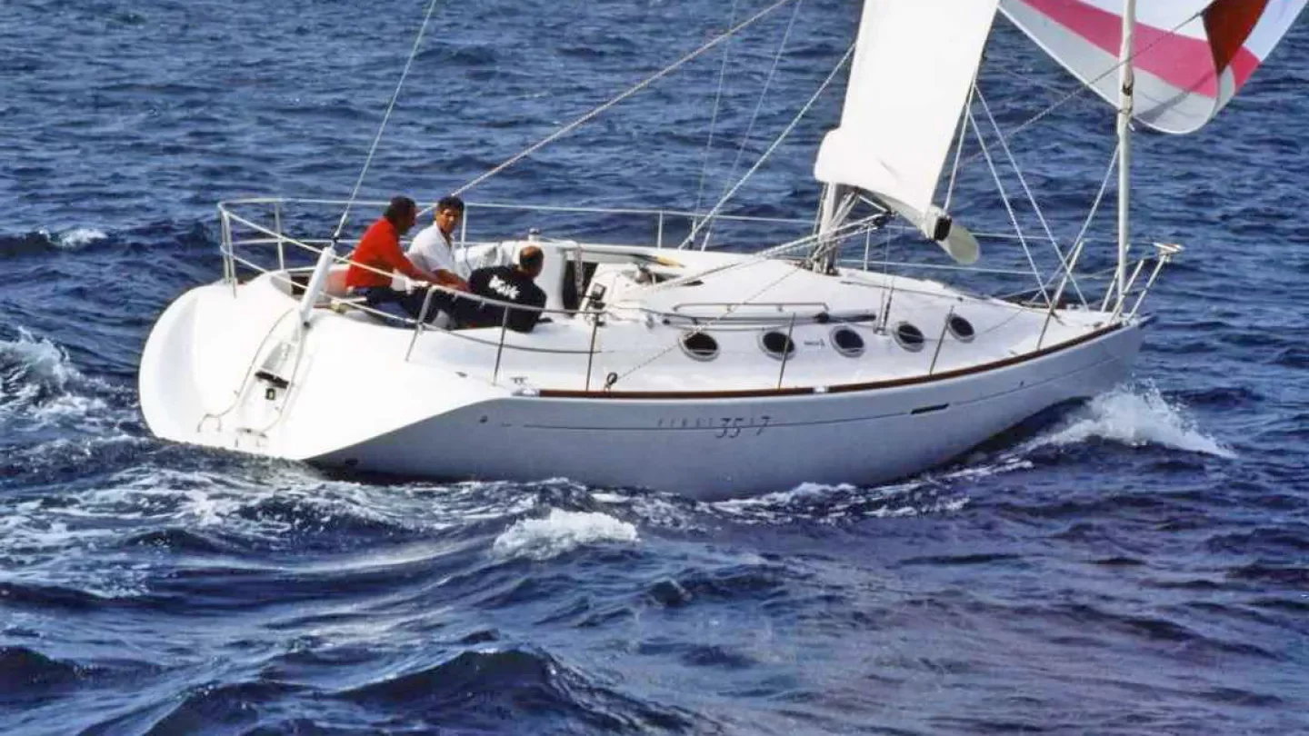 Beneteau First 35.7 - Photo 1