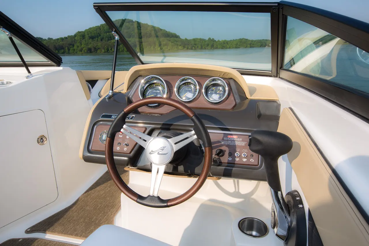 Sea Ray 210 SPX — photo 7