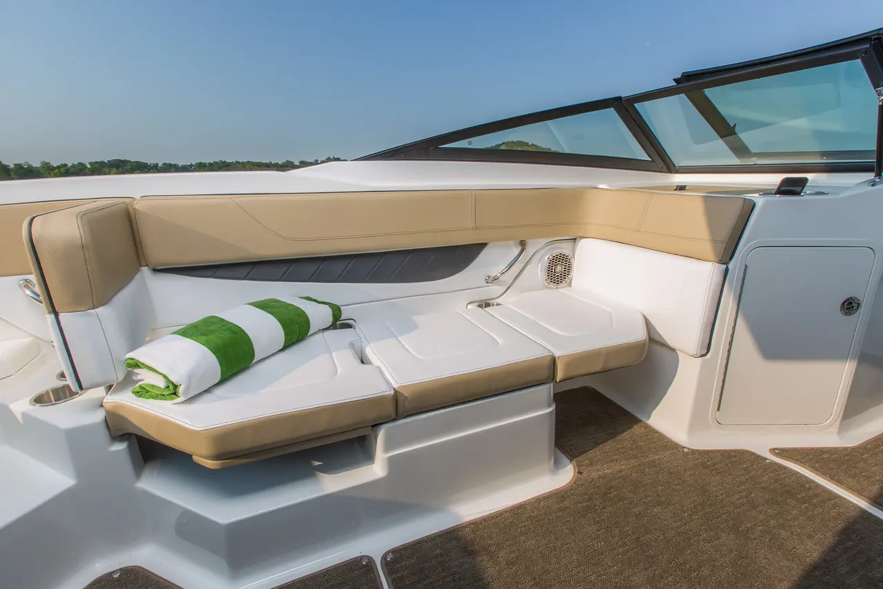Sea Ray 210 SPX — photo 2