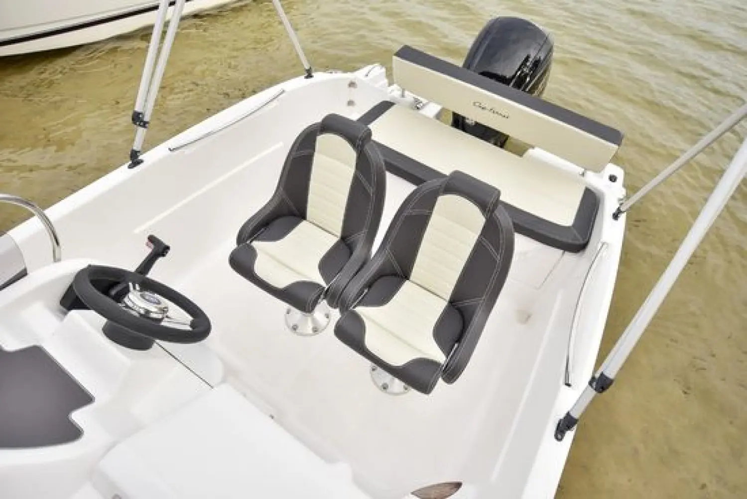 B2 Marine Cap Ferret 572 — photo 4