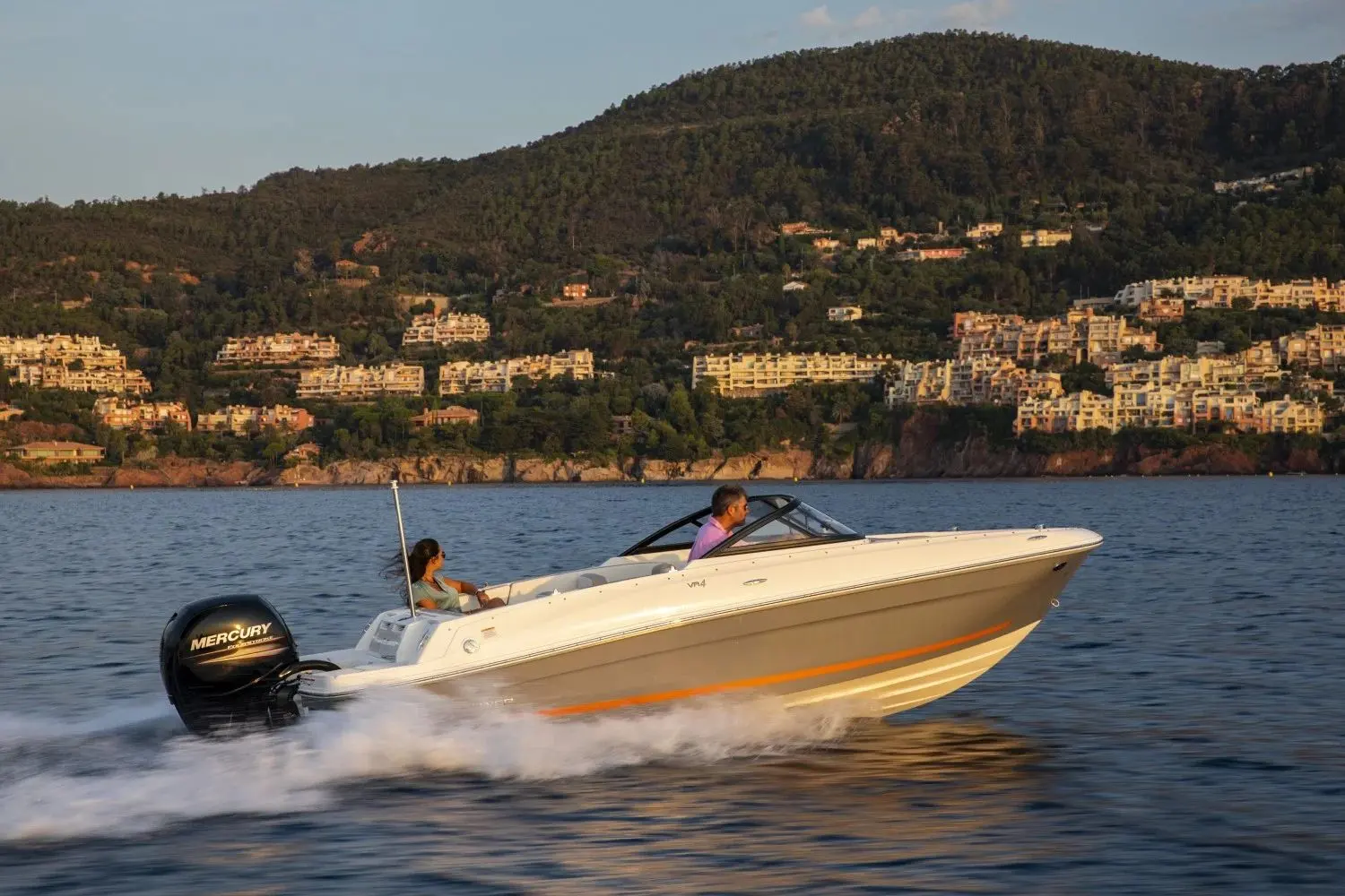 Bayliner VR4 — photo 8