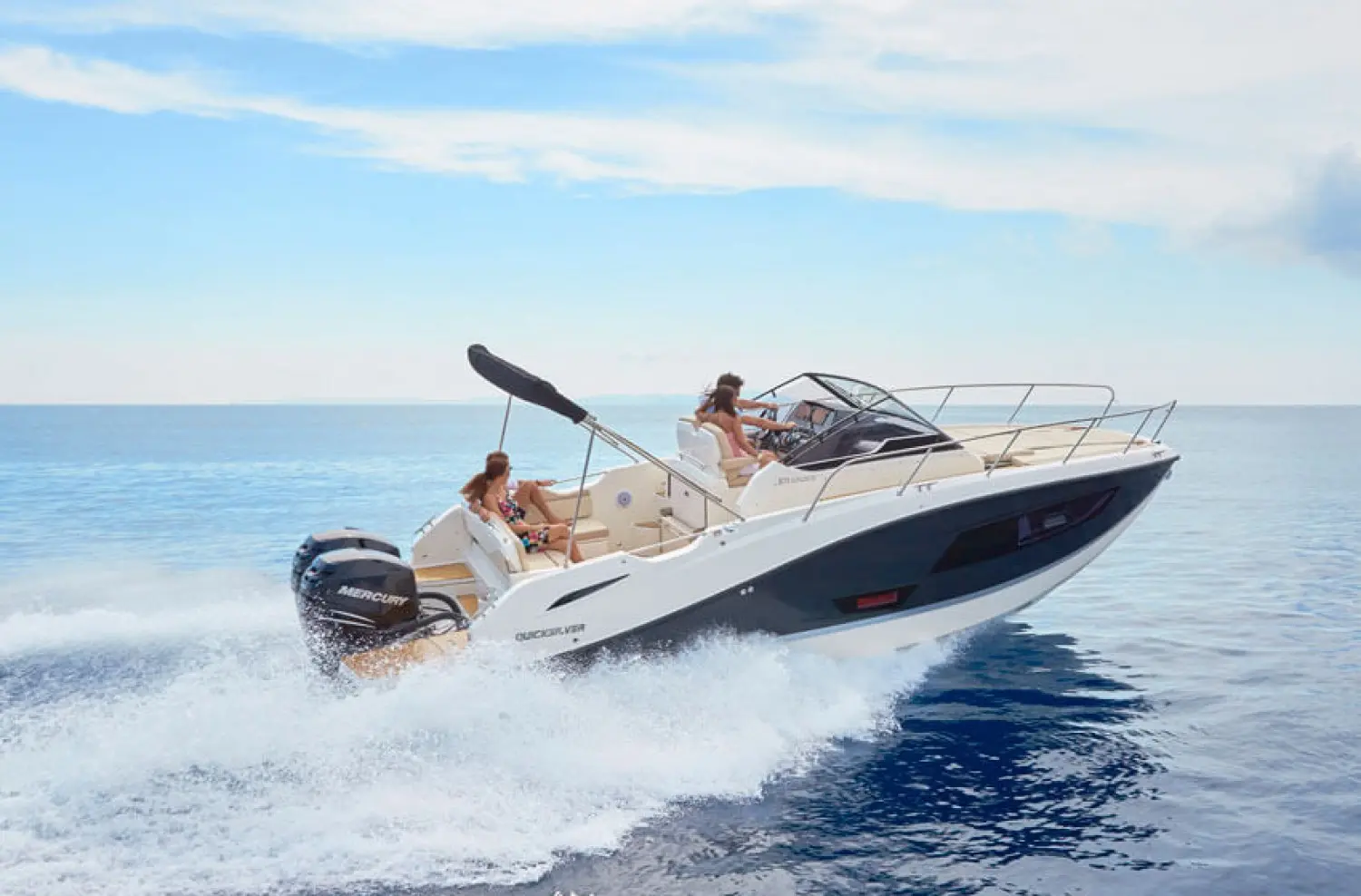 Quicksilver Activ 875 Sundeck - Photo 2