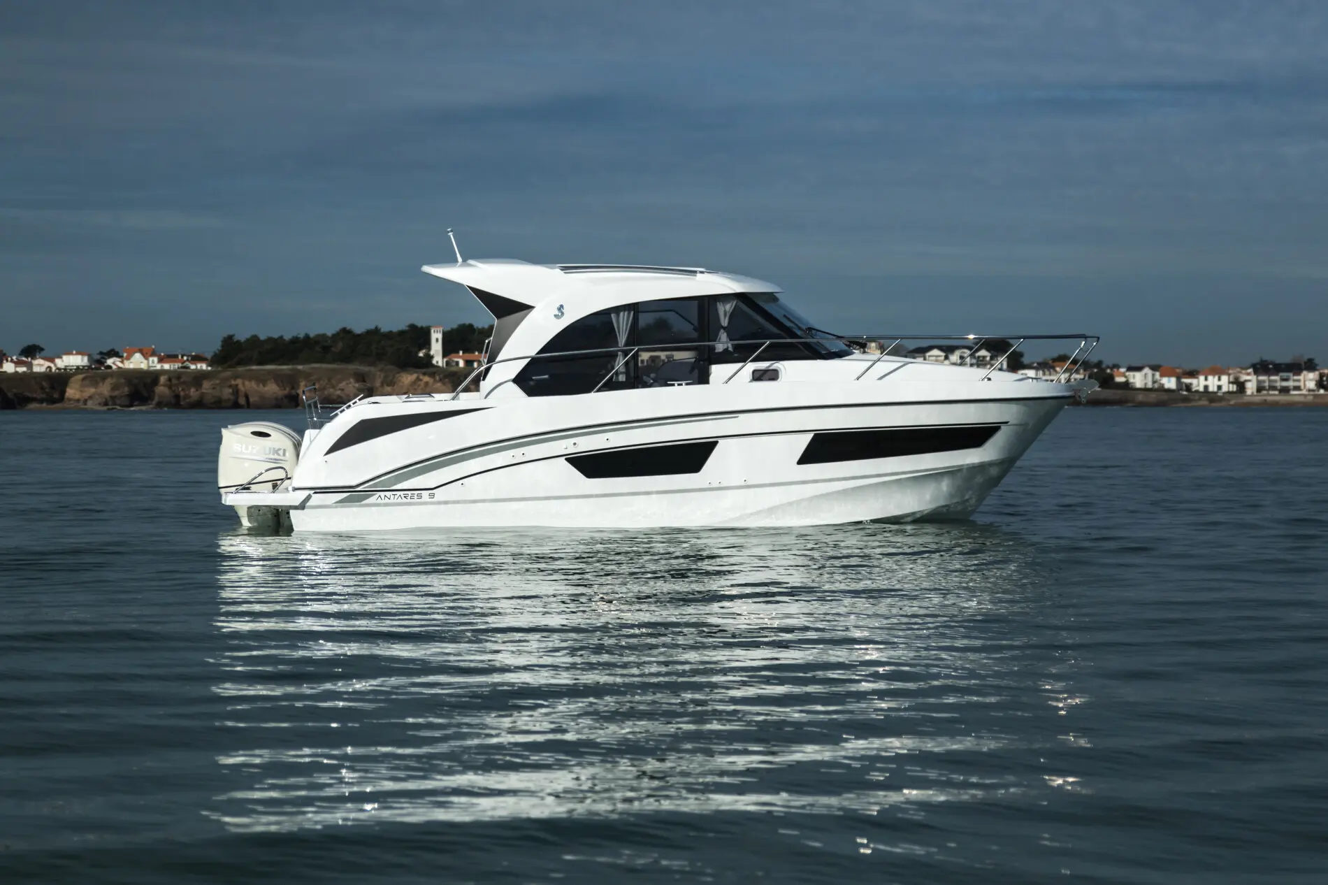 Beneteau Antares 9 OB - Photo 11