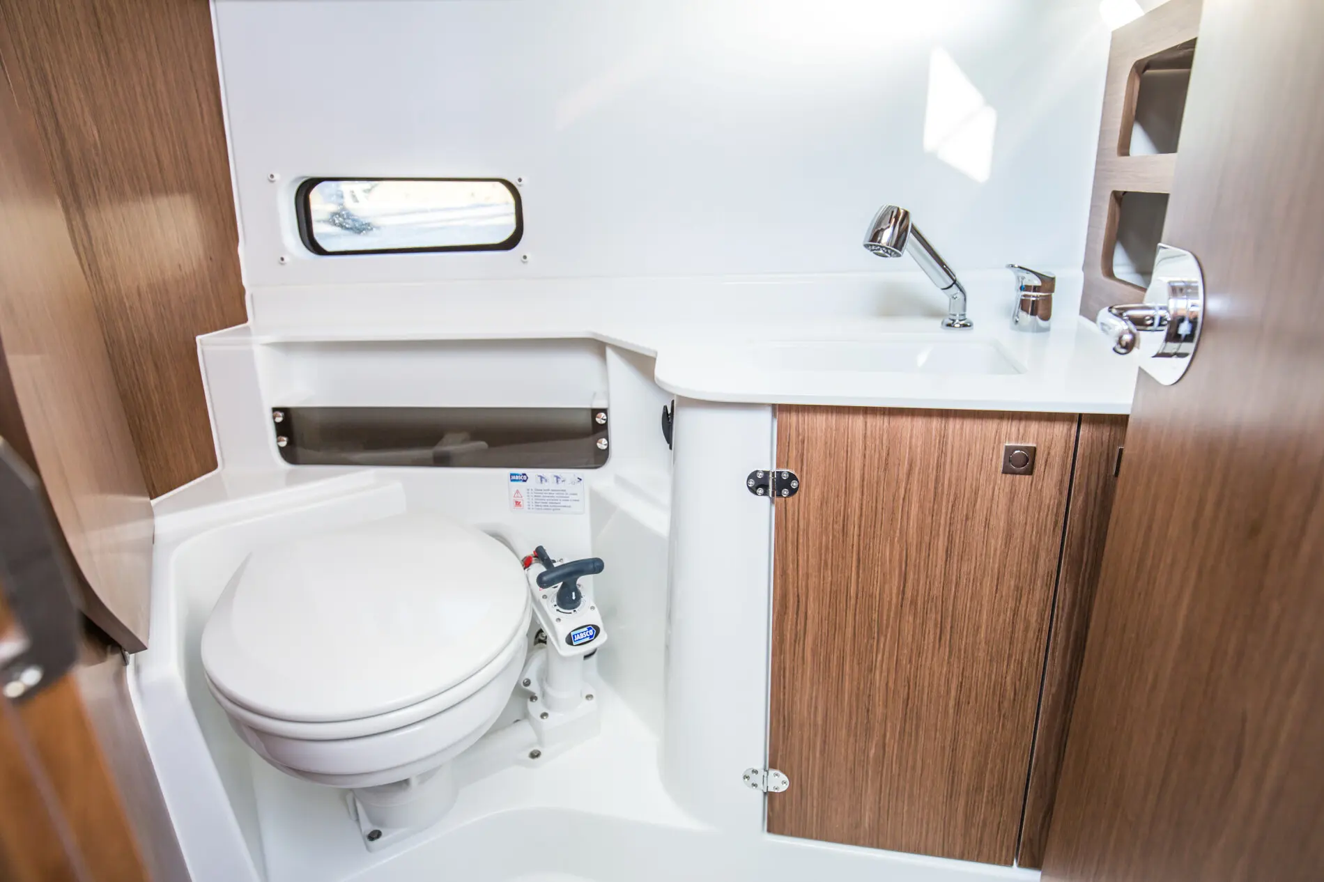Beneteau Antares 9 OB - Photo 15