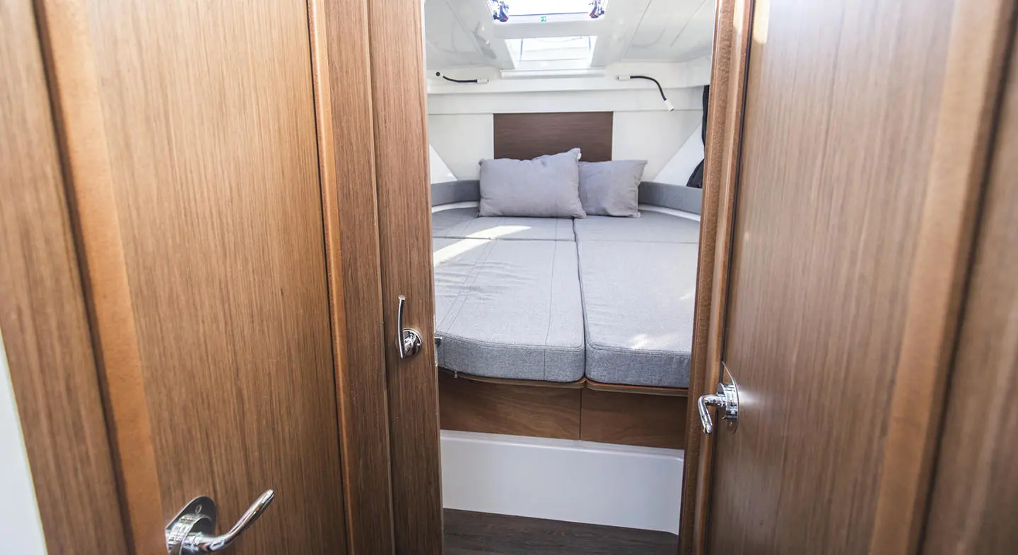 Beneteau Antares 9 OB - Photo 25