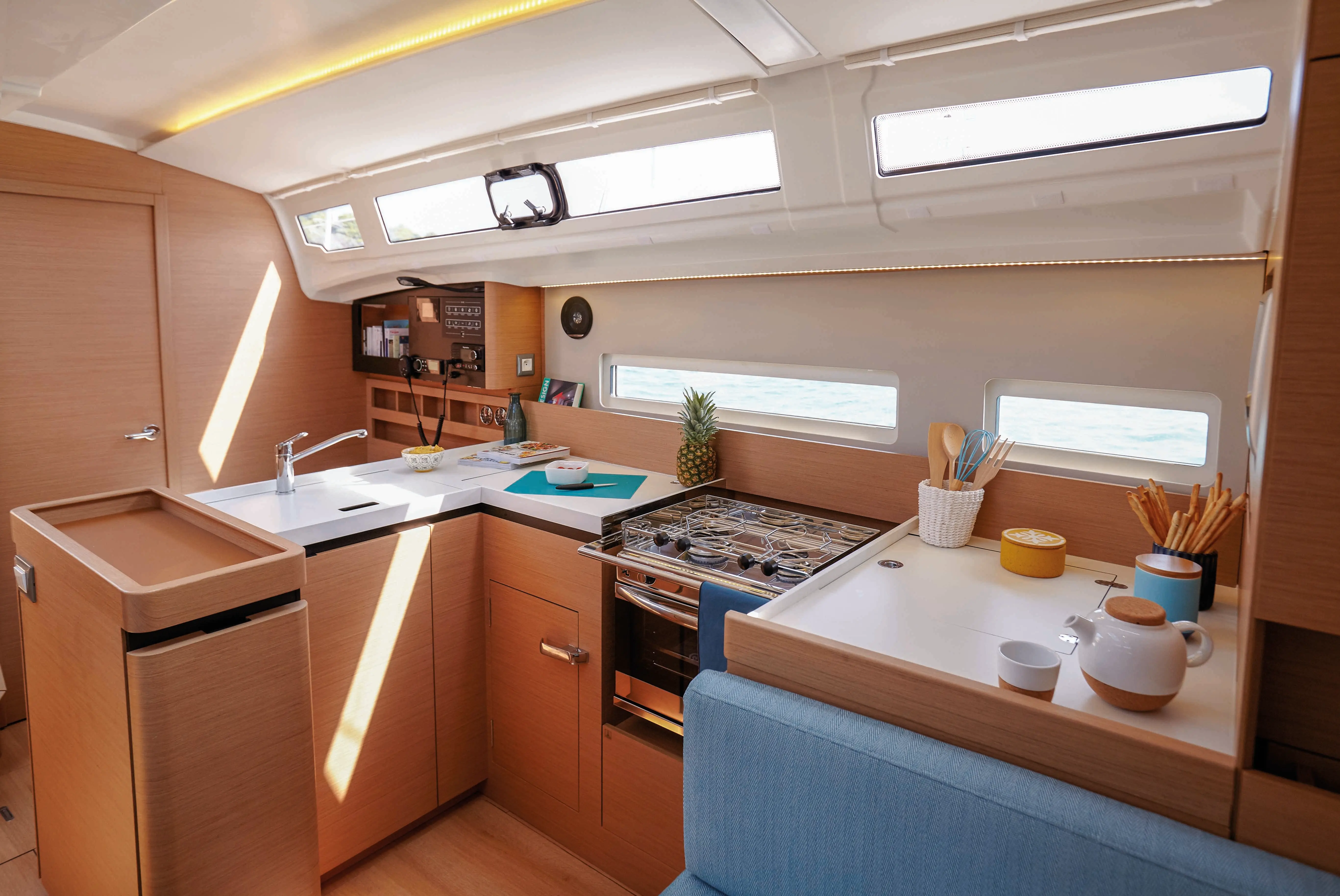 Jeanneau Sun Odyssey 410 - Photo 38