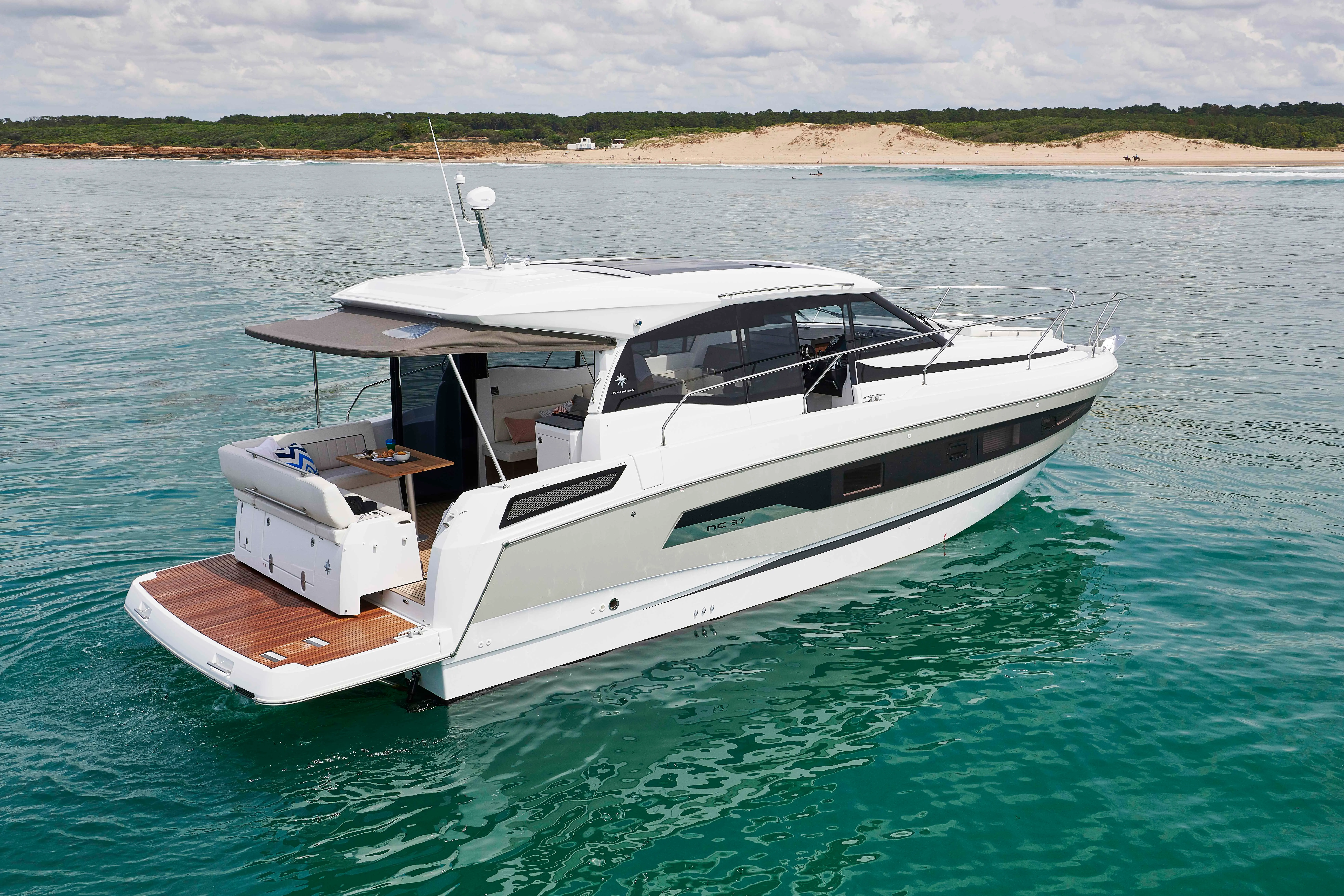 Jeanneau NC 37 - Photo 3