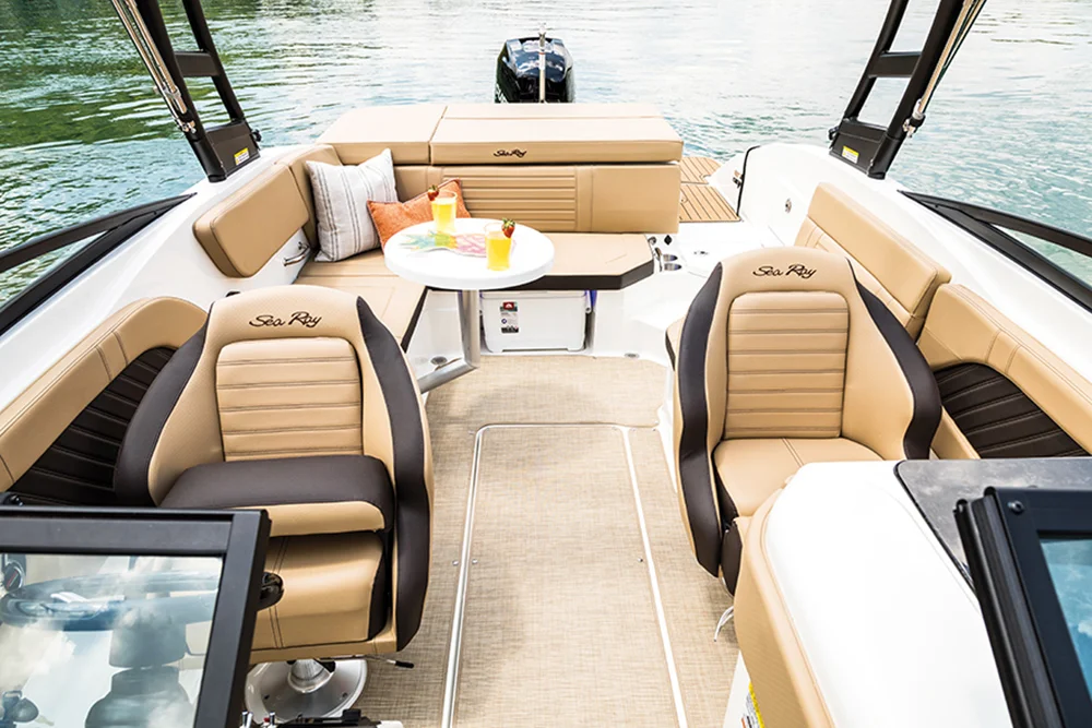 Sea Ray 230 — photo 4