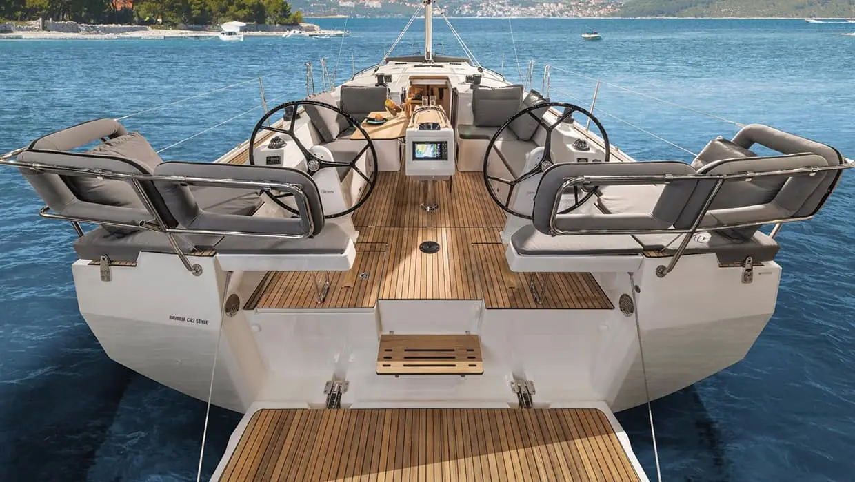 Bavaria C42 — photo 8