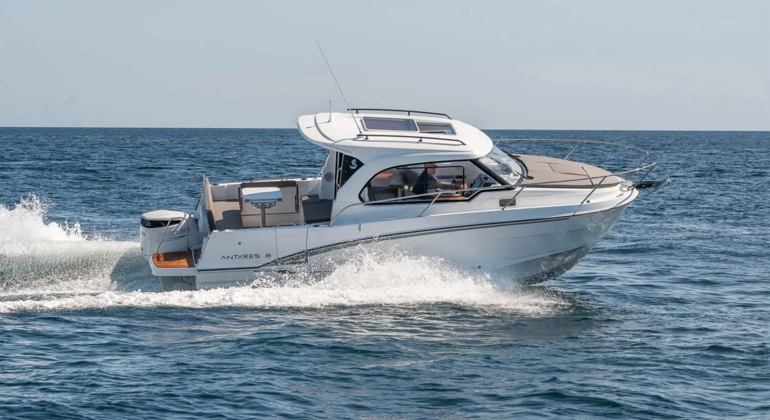 Beneteau Antares 8 — photo 7