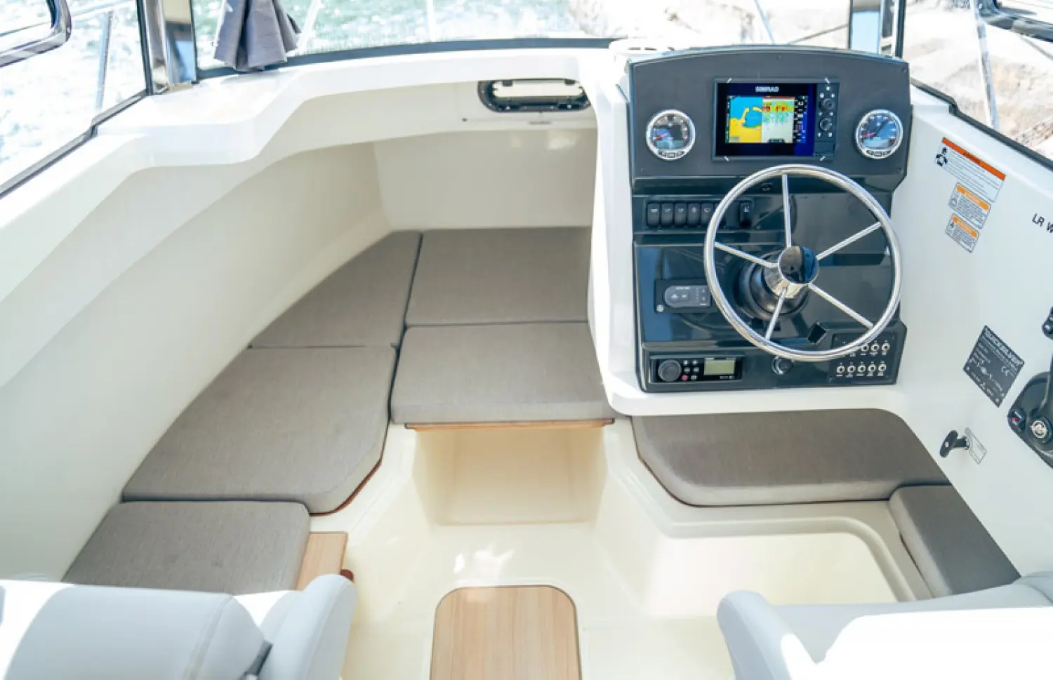 Quicksilver Captur 625 Pilothouse - Photo 17