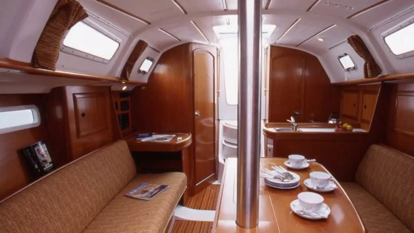 Beneteau Oceanis 311 — photo 6