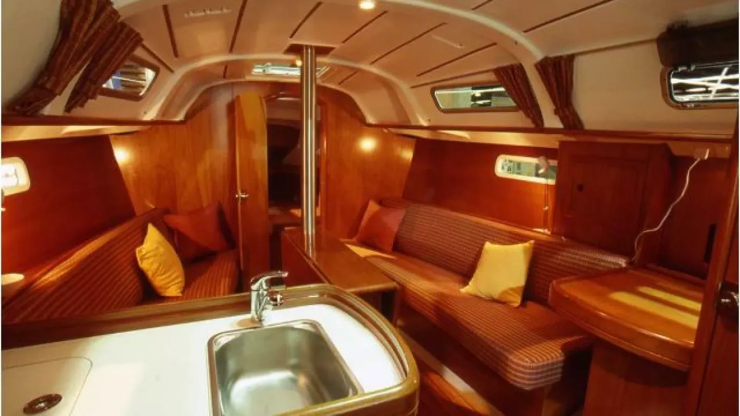 Beneteau Oceanis 311 — photo 8