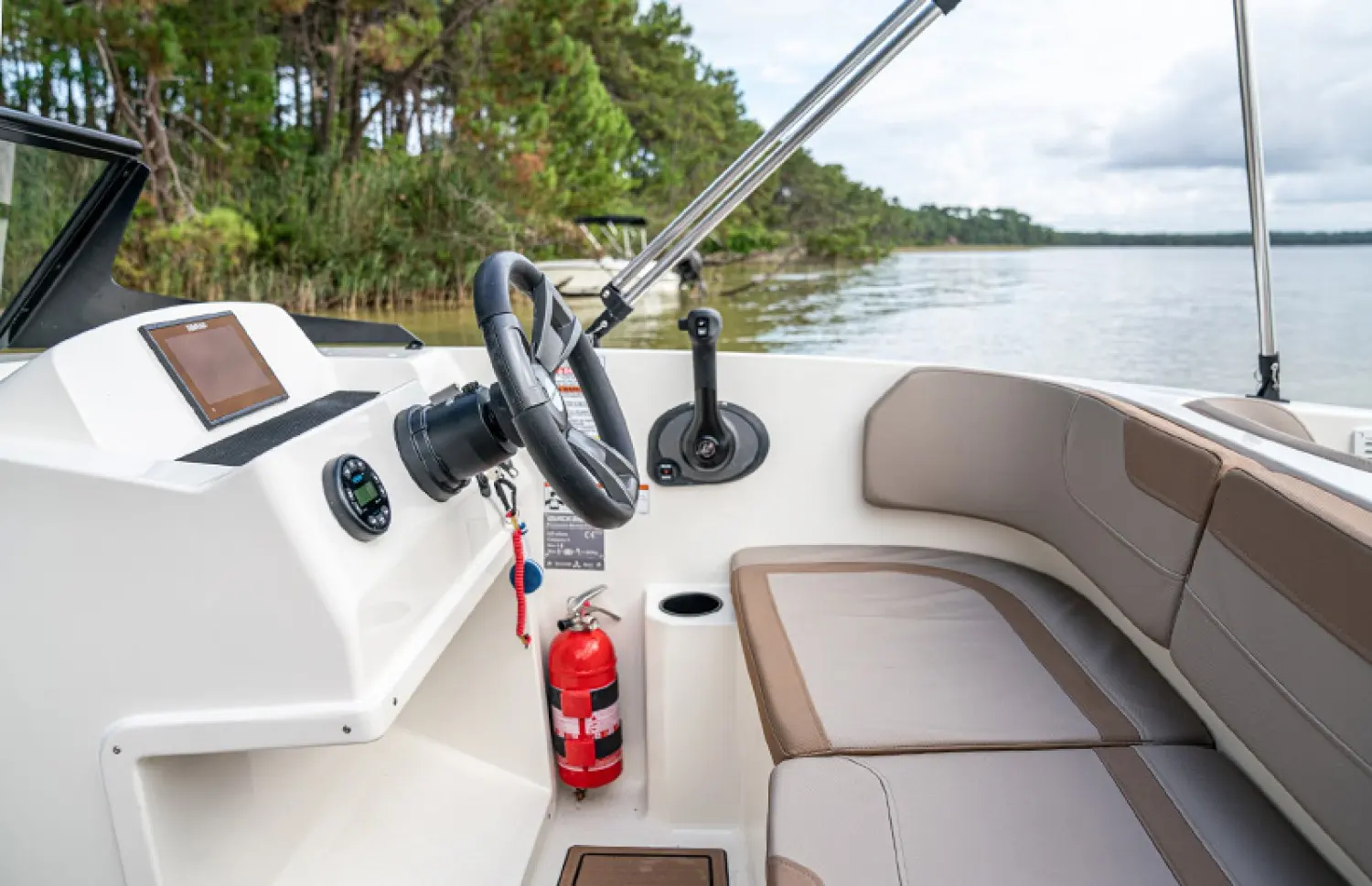 Quicksilver Activ 525 Axess - Photo 17