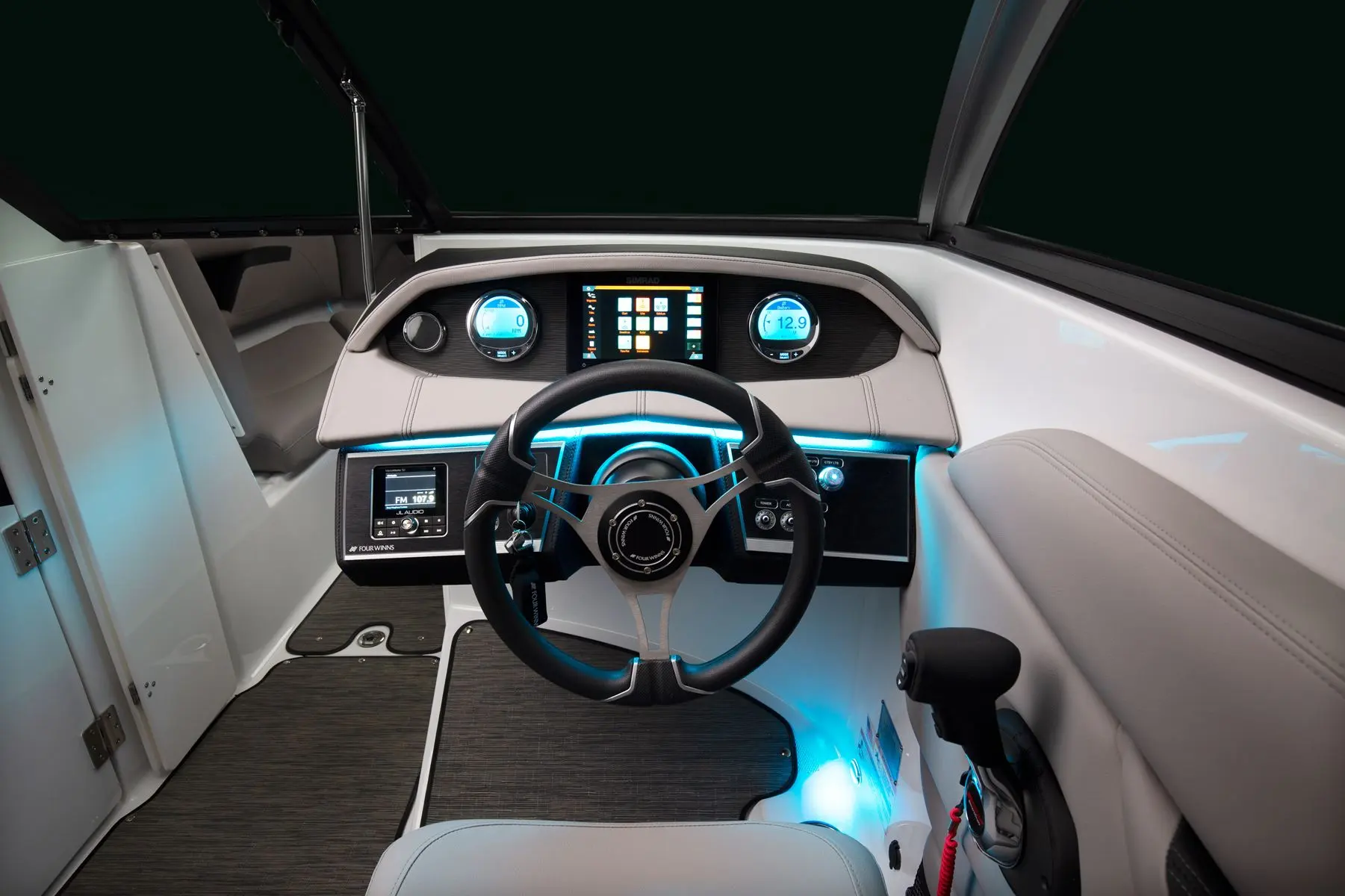 Four Winns HD8 — photo 2