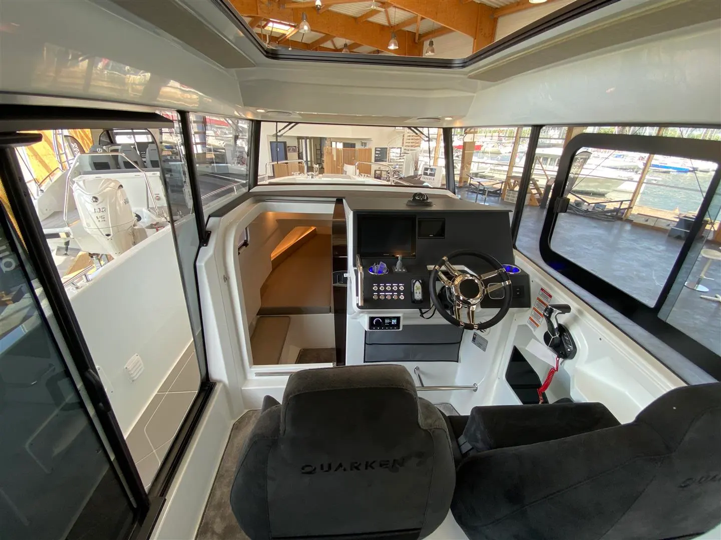 Quarken 27 T-Top — photo 2