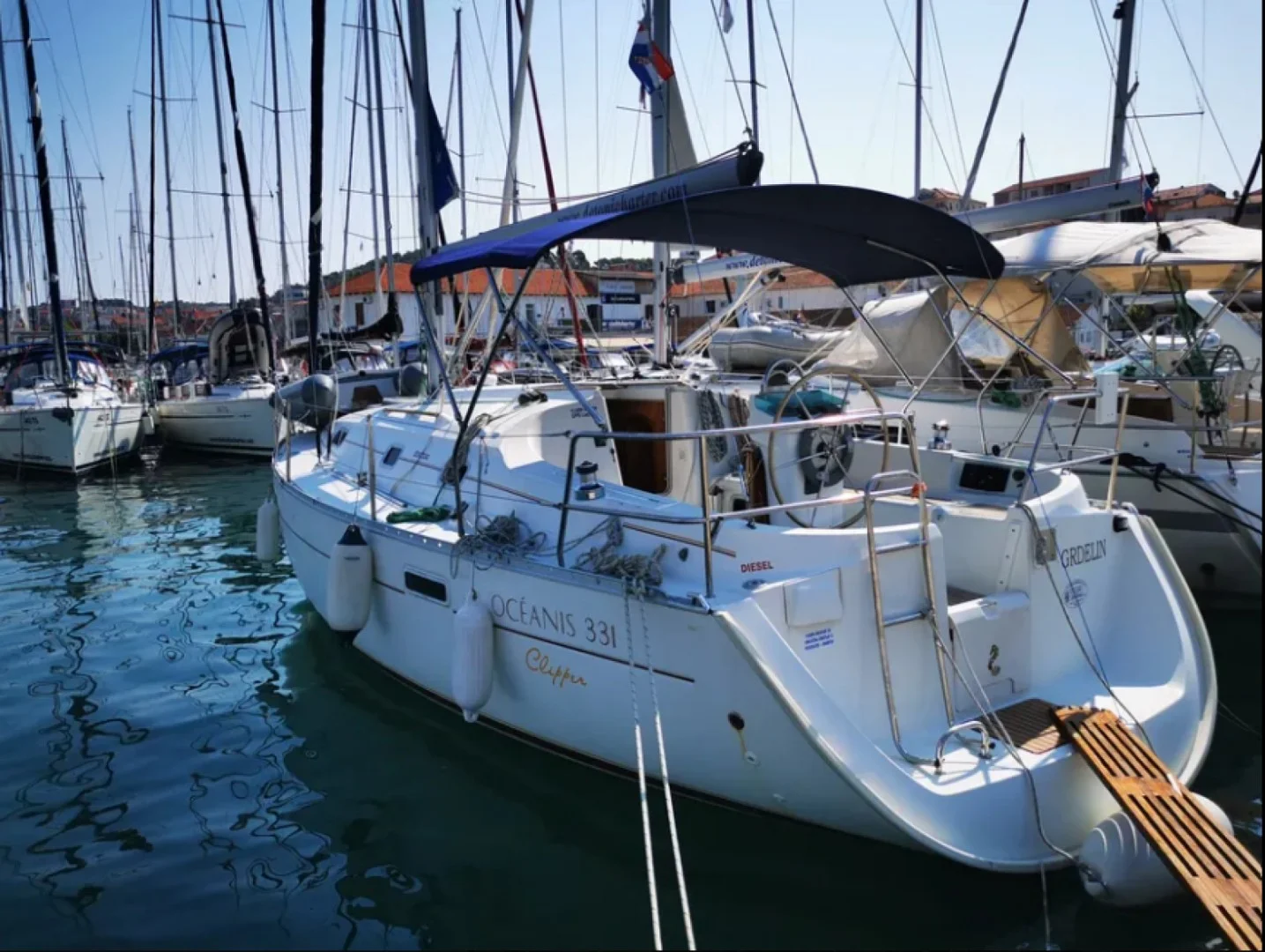 Beneteau Oceanis 331 — photo 5