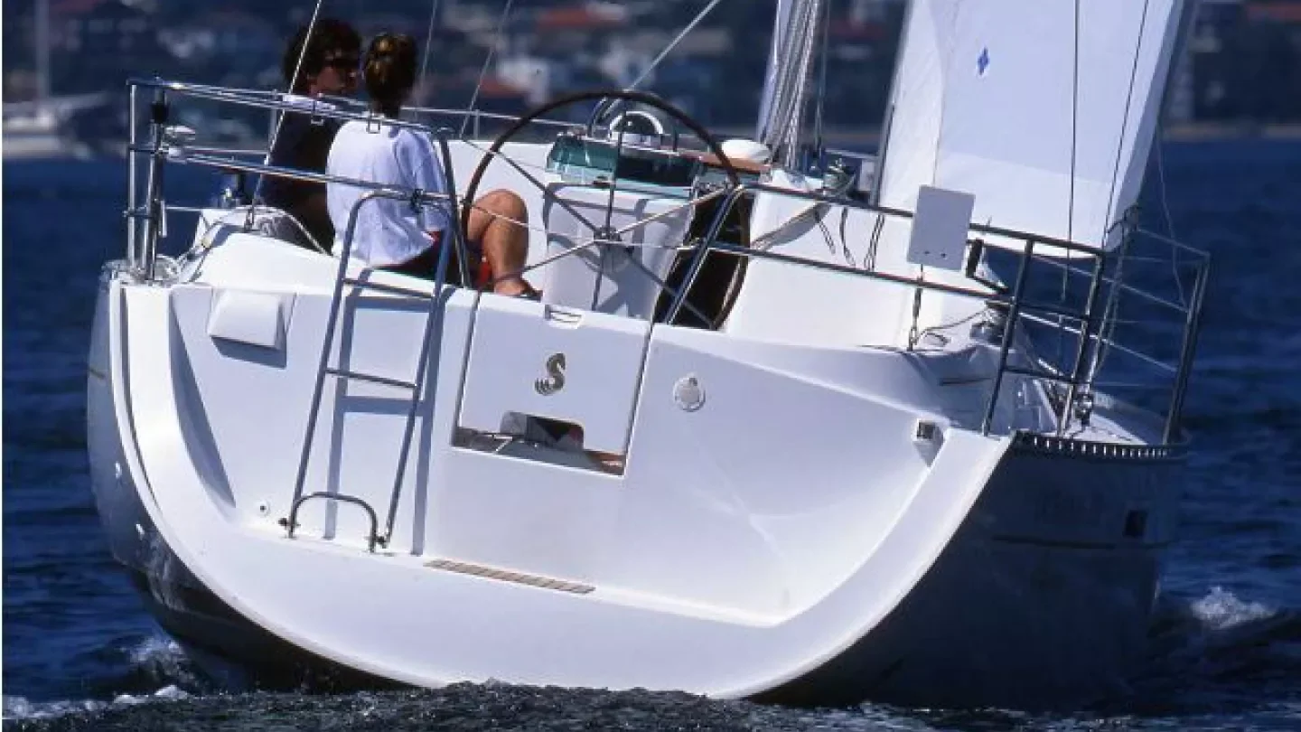Beneteau Oceanis 331 — photo 7
