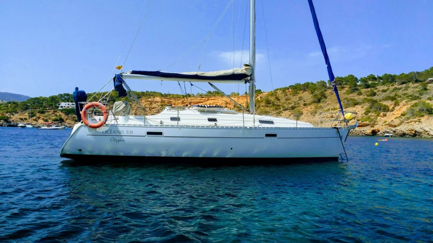 Beneteau Oceanis 331 — photo 6