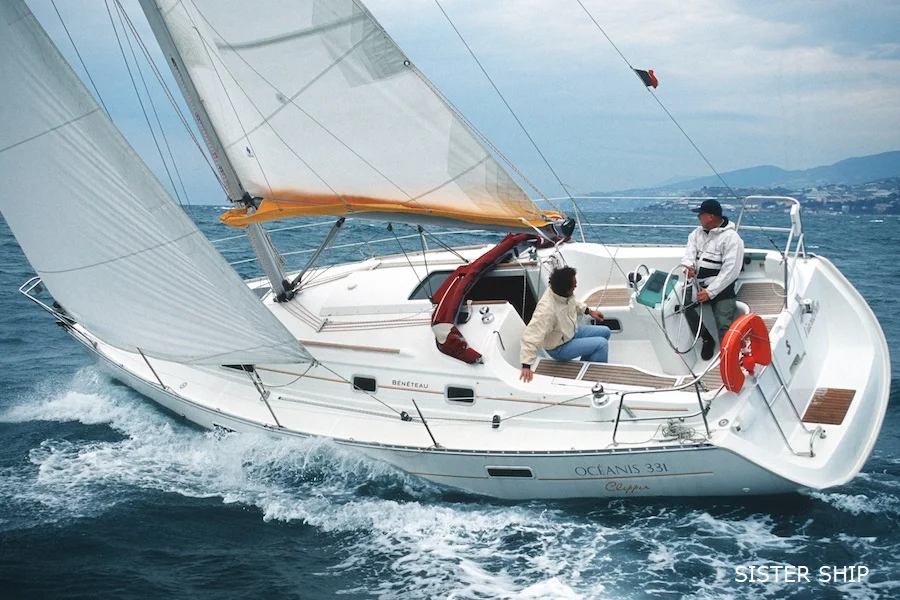 Beneteau Oceanis 331 — photo 2