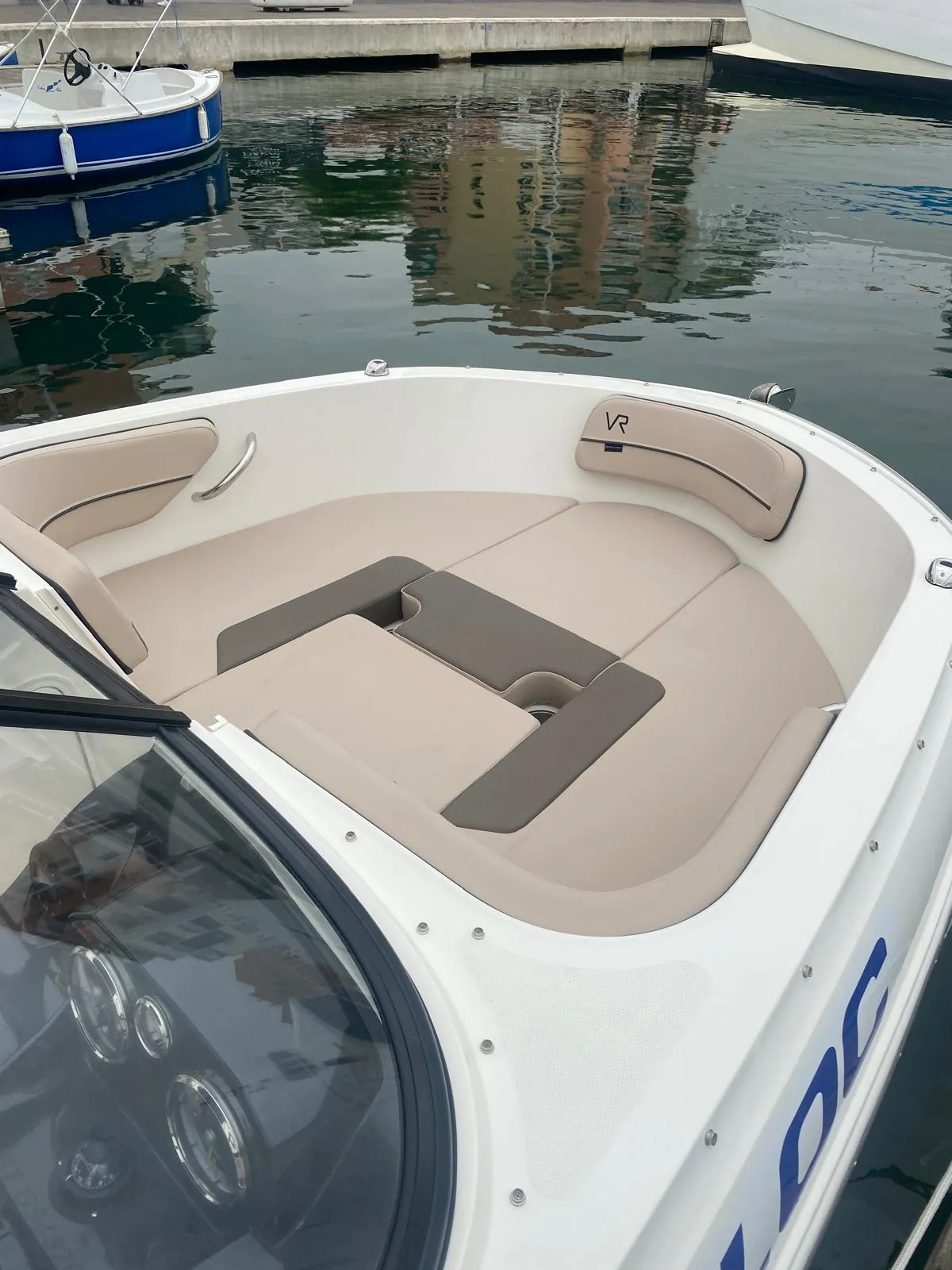 BAYLINER VR4 - 3